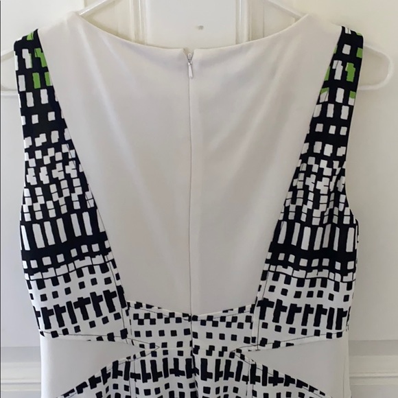 Sleeveless Dress - Picture 4 of 6